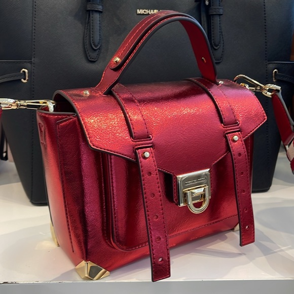 MICHAEL KORS
Manhattan Medium TH SCHOOL Crackled Metallic Leather SATCHEL - Picture 10 of 16